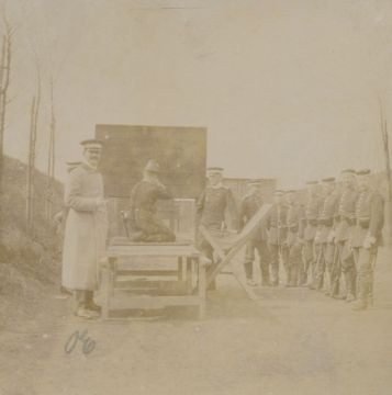 1903 ca F03016 Gruppenbild mit Otto Eckart.jpg