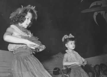 Zum Rahmenprogramm gehörten auch Unterhaltung, etwa hawaiianische Tänze, wie hier von Kealoha und Deborah vorgeführt.