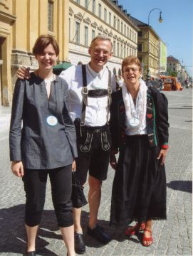 FA-FA86-550 - 4. Familientag 2004 Caroline, Fritz und Heidi Eckart.jpeg