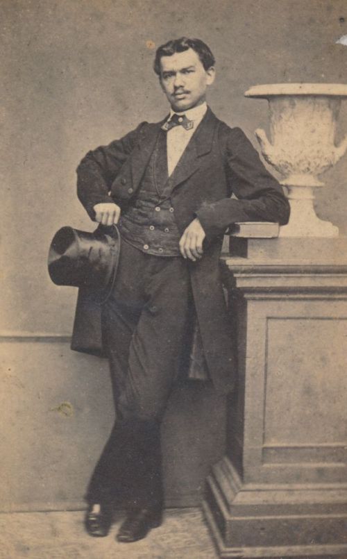 1842 ca F00336 DaVII1 Maximilian Eckart geb 1842.jpg