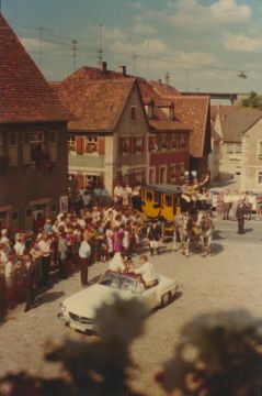 FA-F2373 - 2. Familientag 1967 Emskirchen Postkutsche.jpg